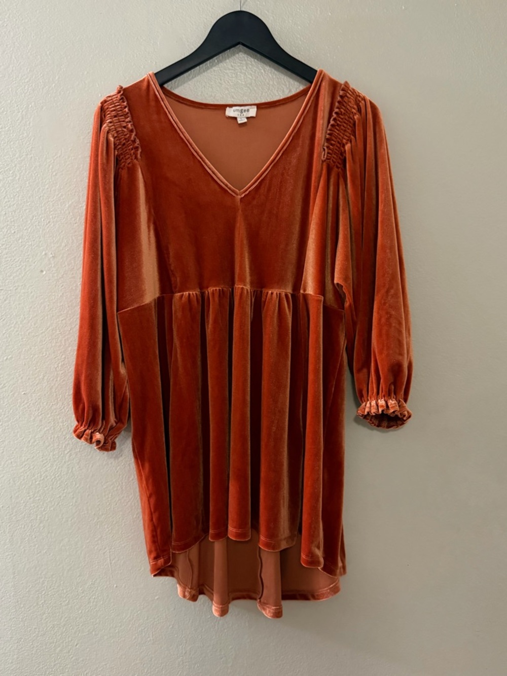 UMGEE Rust Burnt Orange Velvet Smocked Shoulder Babydoll Tunic Top Large